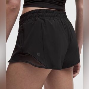 Lululemon Hotty Hot Low-Rise Shorts 2.5”